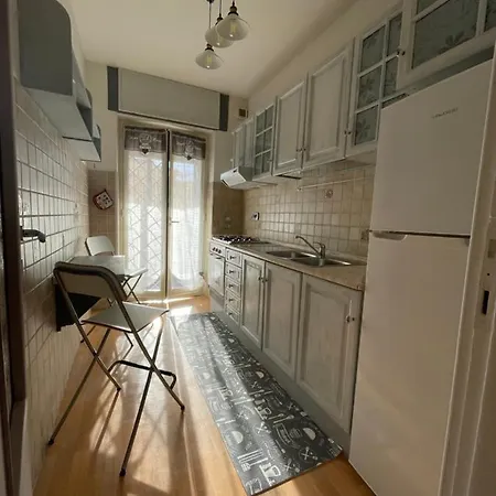 Demy House פאסואוסקורו