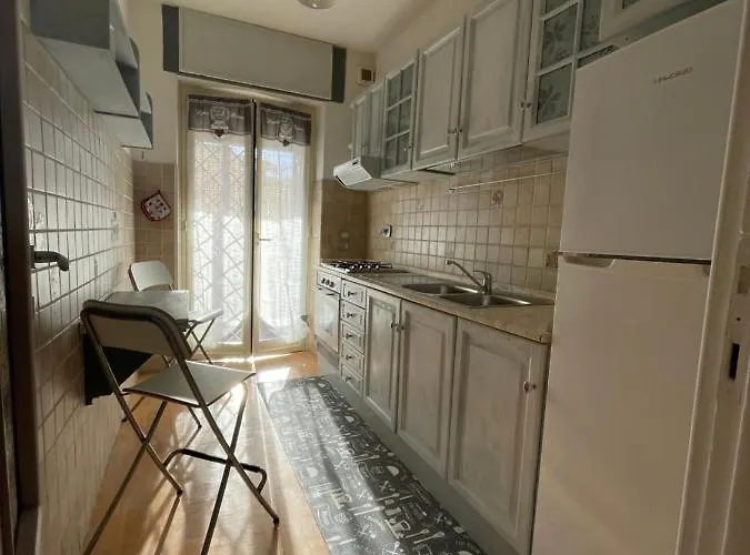 Demy House פאסואוסקורו