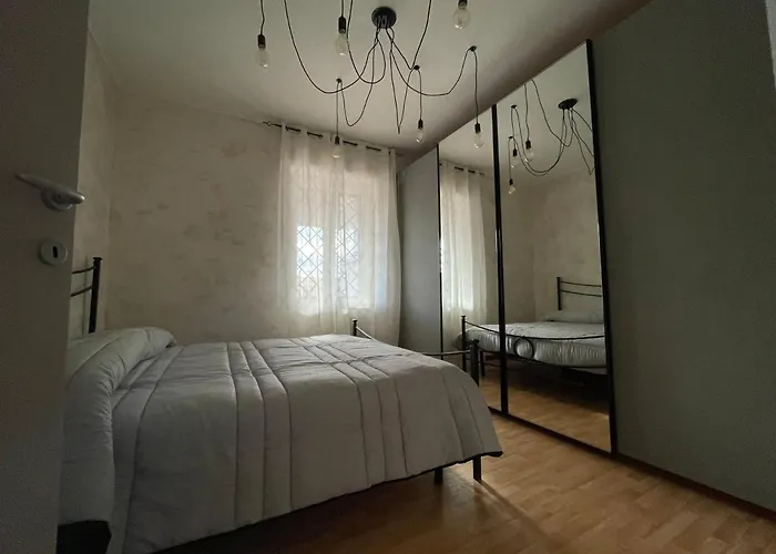 Demy House פאסואוסקורו