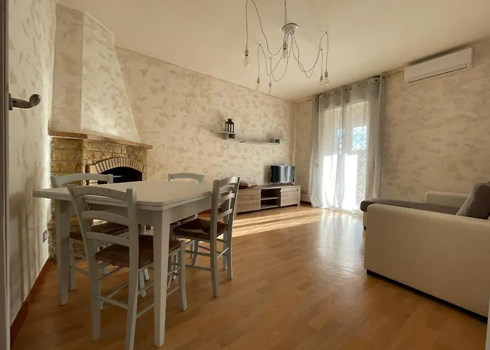 Demy House Apartment *